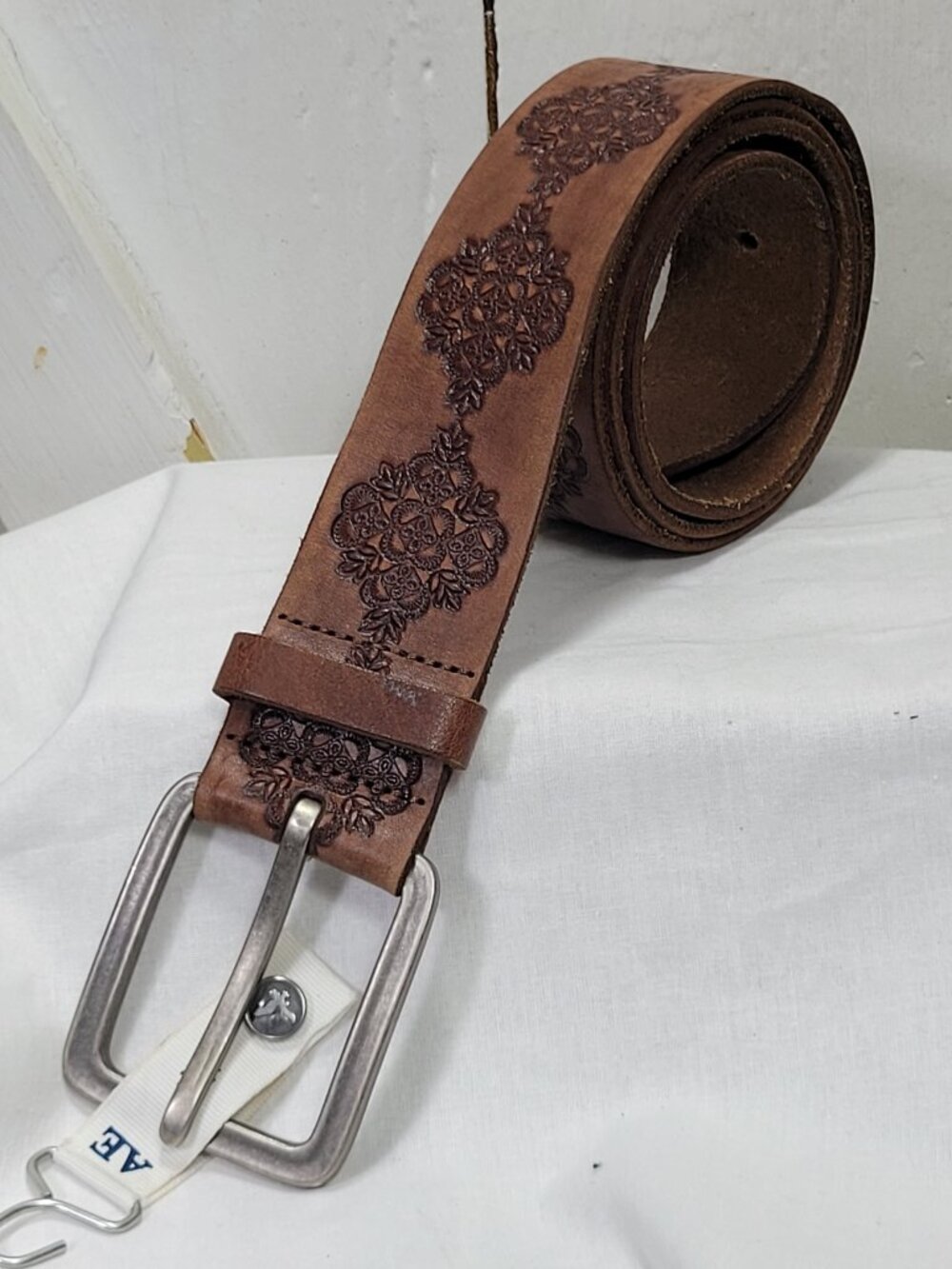 VTG American Eagle Brown Leather Floral Embossed Belt XL TG Boho Western NWT